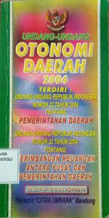 Cover Undang-Undang Otonomi Daerah 2004