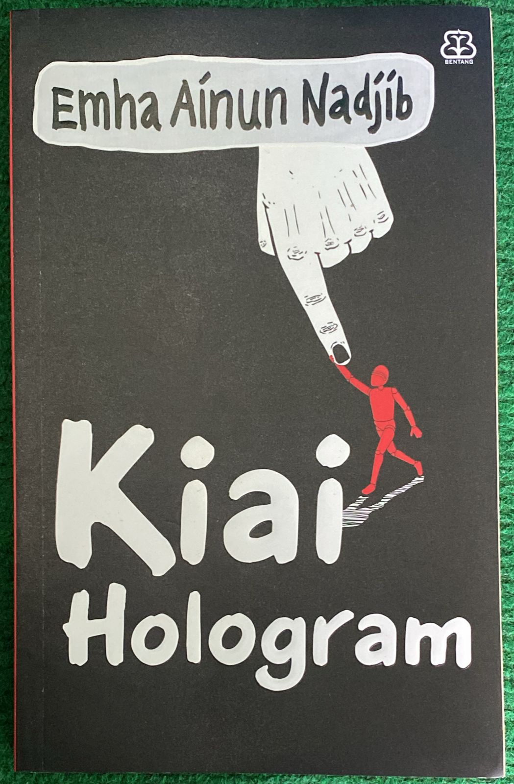 Cover Kiai Hologram / Emha Ainun Nadjib